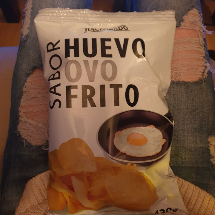 photo of Hacendado Patatas Fritas sabor Huevo Frito shared by @batvegan on  10 Aug 2021 - review