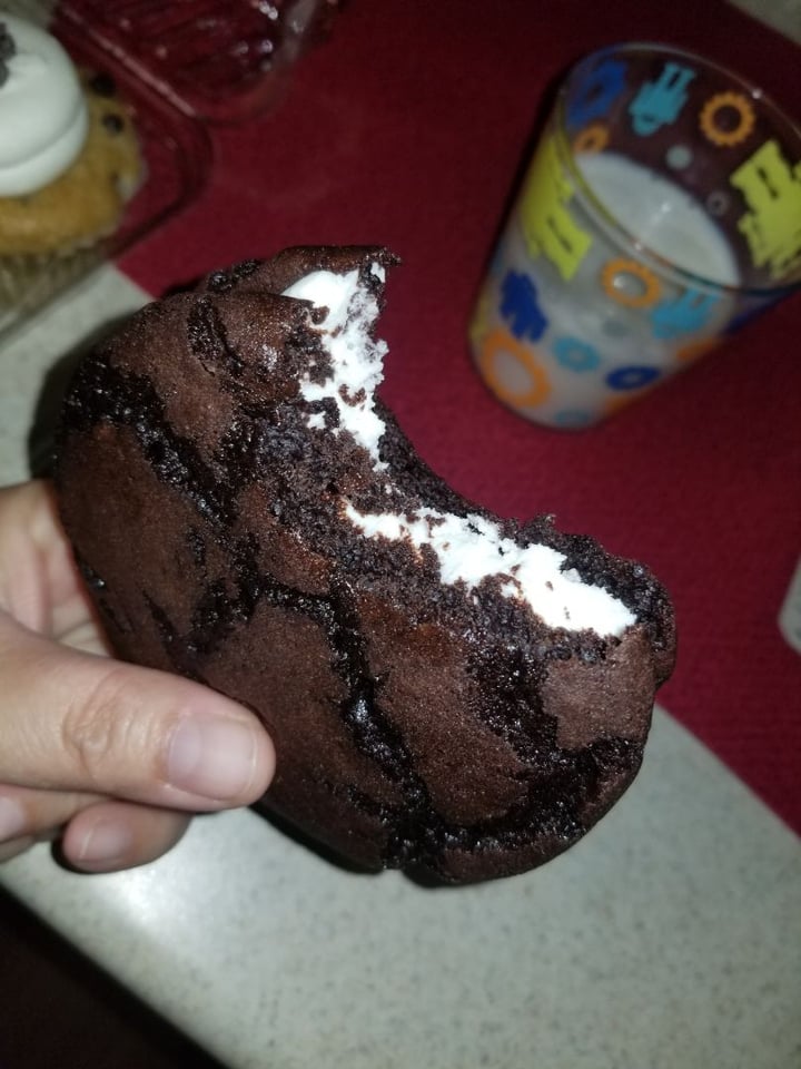 review photo of Rising Hearts Bakery Chocolate Whoopie Pie shared by @soberveganvan on 18 Jan 2020 - review