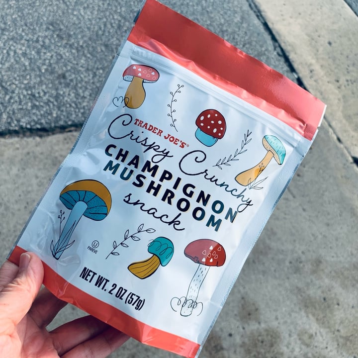 photo of Trader Joe's Crispy Crunchy Champignon Mushroom Snack shared by @allhess on  12 Oct 2021 - review