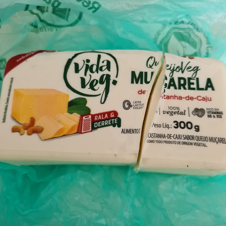 review photo of Vida Veg QueijoVeg De Castanha De Caju Tipo Muçarela shared by @andreaze on 02 May 2022 - review