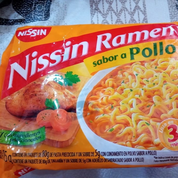 photo of Nissin Instant ramen shared by @frijolitovegano on  30 Nov 2020 - review