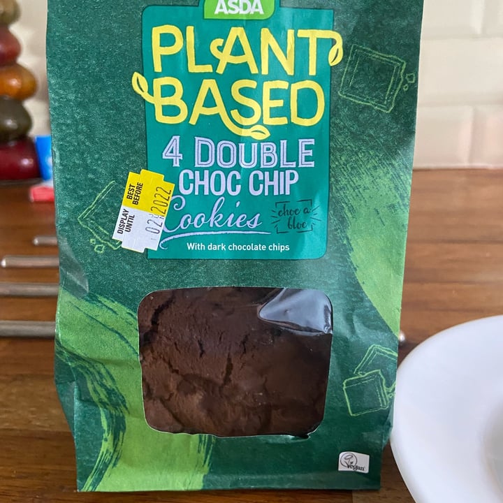 photo of Asda Plant Based  4 Double Choc Chip Cookies shared by @hannah2003 on  22 May 2022 - review