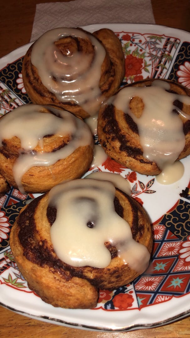 photo of Annie’s Organic Cinnamon Rolls with Icing shared by @lifewithlaurel on  03 Jan 2020 - review