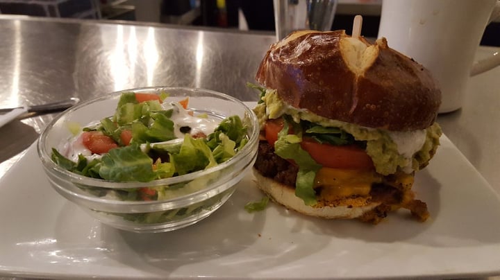 photo of Trio Plant-based Fiesta Beyond Burger shared by @4thepiggies on  26 Jan 2020 - review