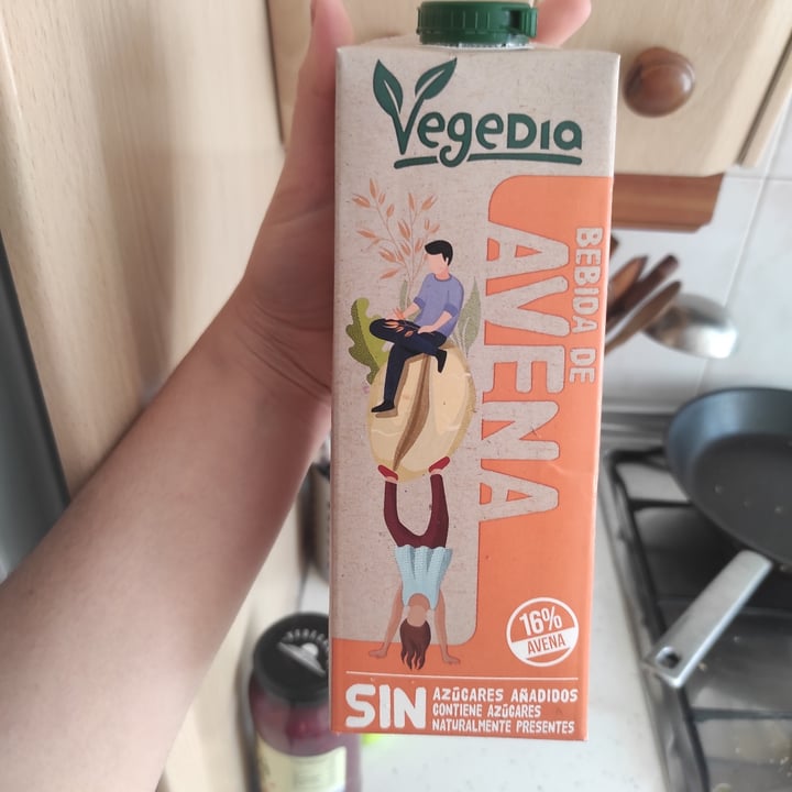 photo of Vegedia Bebida de Avena shared by @deborahkokici on  10 Apr 2022 - review