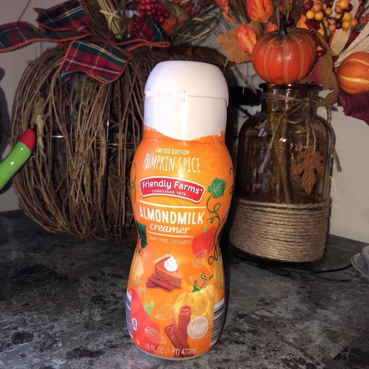 photo of Friendly Farms Pumpkin Spice Coffee Creamer shared by @jprigg on  12 Oct 2020 - review