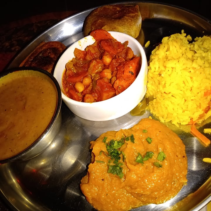 photo of Elefante Bengal Thali 2 shared by @greenlover on  01 May 2022 - review