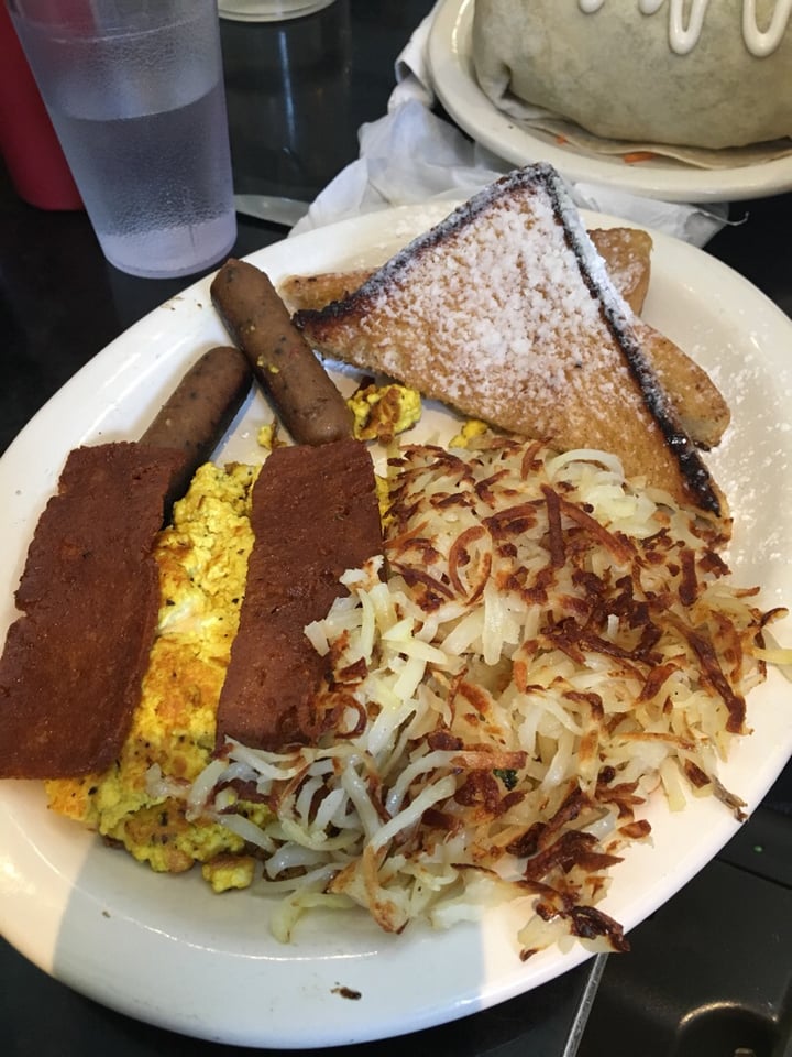 photo of Champs Diner Breakfast slam shared by @ggsovegan on  16 Mar 2019 - review