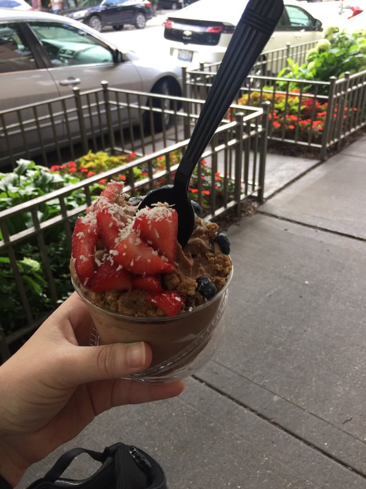 review photo of RealGood Old Town Almond-milk based soft serve noyo froyo shared by @kristal319 on 22 May 2019 - review