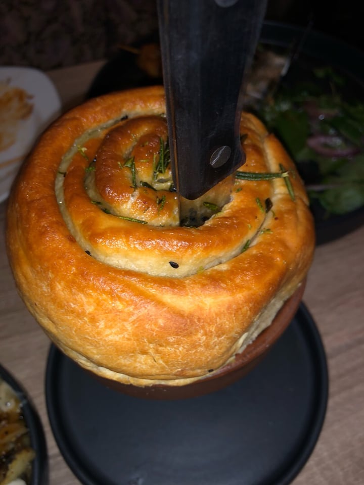photo of Beyond Sushi (W 37th Street) Rosemary Garlic Bread shared by @vegan-treehugger on  31 Dec 2019 - review