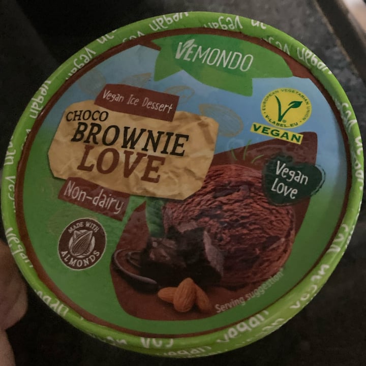 photo of Vemondo Gelato Al Cioccolato E Brownies shared by @lottaperlaverdura on  10 Jan 2022 - review