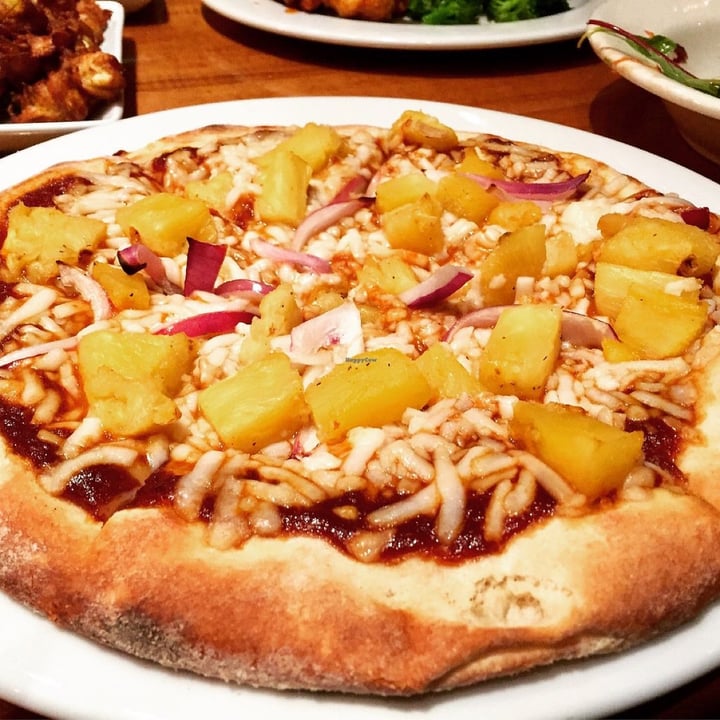 photo of Sage Plant Based Bistro Pasadena BBQ Pineapple Pizza shared by @veganjanel on  27 Jun 2021 - review
