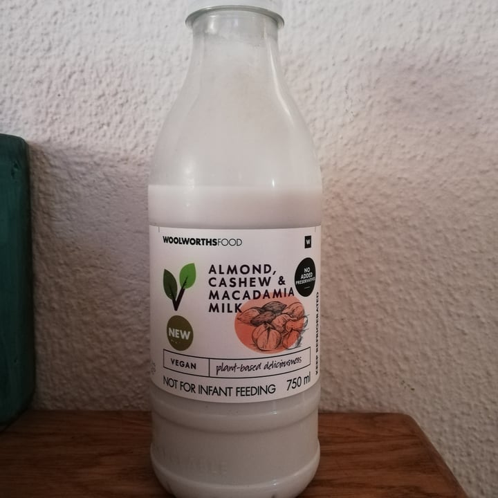 photo of Woolworths Food Almond cashew & macadamia milk shared by @simonel on  15 Mar 2021 - review