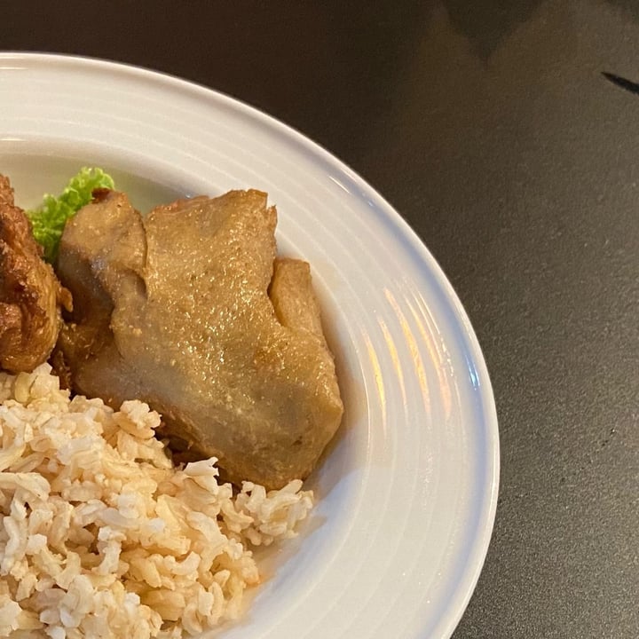 photo of Halaveg Vegan Fried Chicken with Rice shared by @dafnelately on  27 Mar 2022 - review