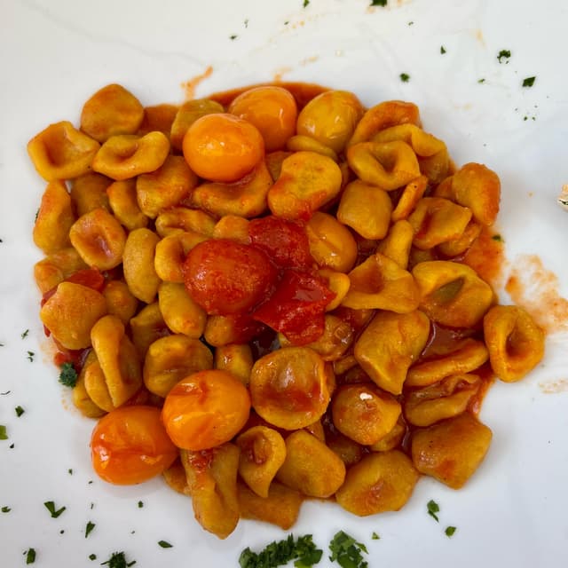Foto do prato “Gnocchetti schiacciati con datterini gialli e rossi”