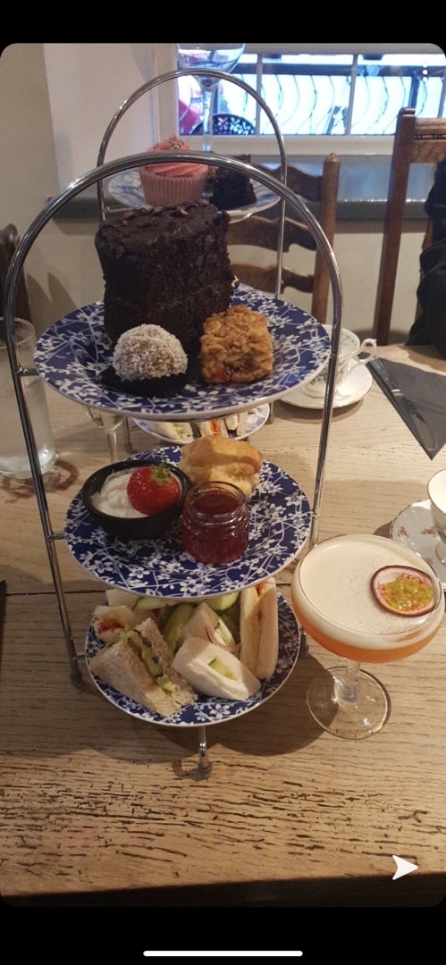 photo of Frankies Wine Bar Afternoon Tea shared by @chelseyj on  02 Apr 2020 - review