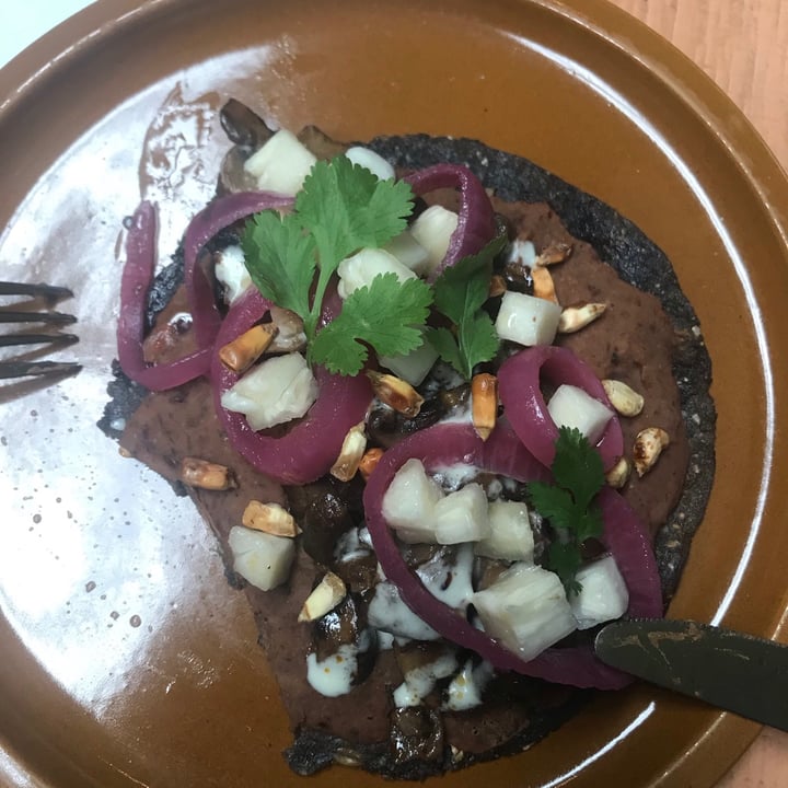 photo of Oleada Plant Based Taco Pastor shared by @lusomoza on  13 Sep 2021 - review