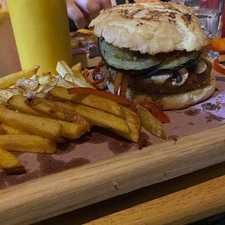 review photo of Puerquitos Anónimos Traicionera shared by @akgonzd on 06 May 2022 - review