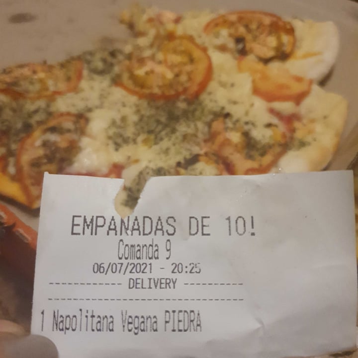 photo of Empanadas de 10 Pizza napolitana vegana shared by @an on  07 Jul 2021 - review