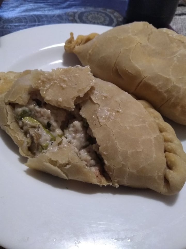 photo of Spika Lion - Tienda Vegana Mini calzone vegano shared by @julinabel on  09 Aug 2019 - review