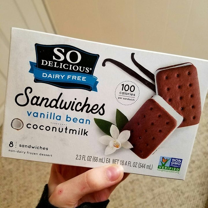 photo of So Delicious Dairy Free Sandwiches Vanilla Bean Coconutmilk Ice Cream shared by @joyrose on  02 Nov 2020 - review