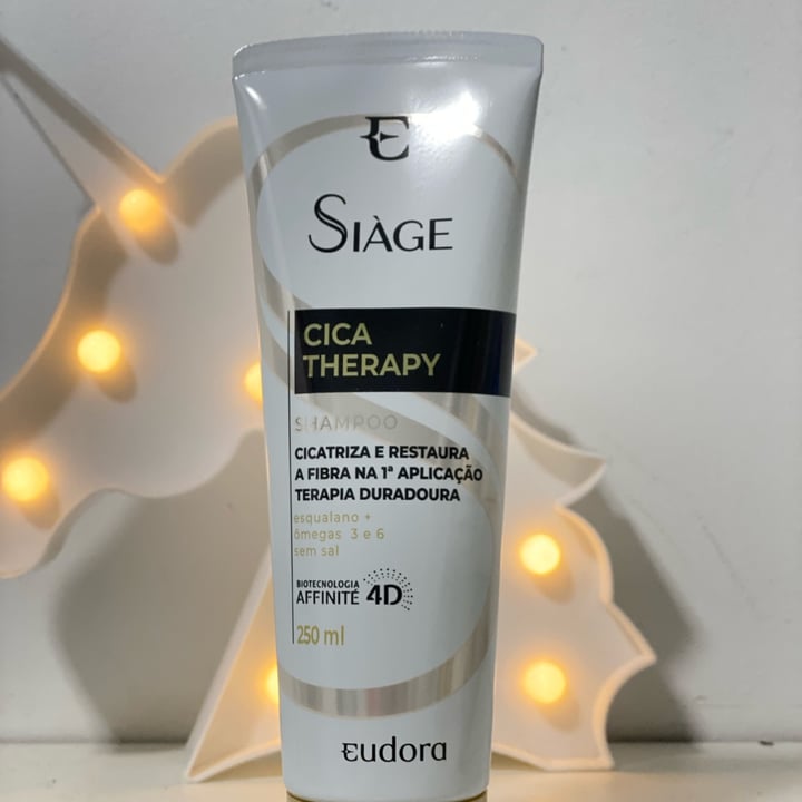 photo of Eudora Shampoo Siàge Cica Therapy shared by @castrcaroline on  07 Apr 2022 - review