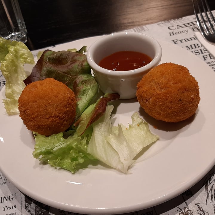 photo of Restaurant Verde Croquetas de quinoa shared by @itsaso on  01 Nov 2021 - review