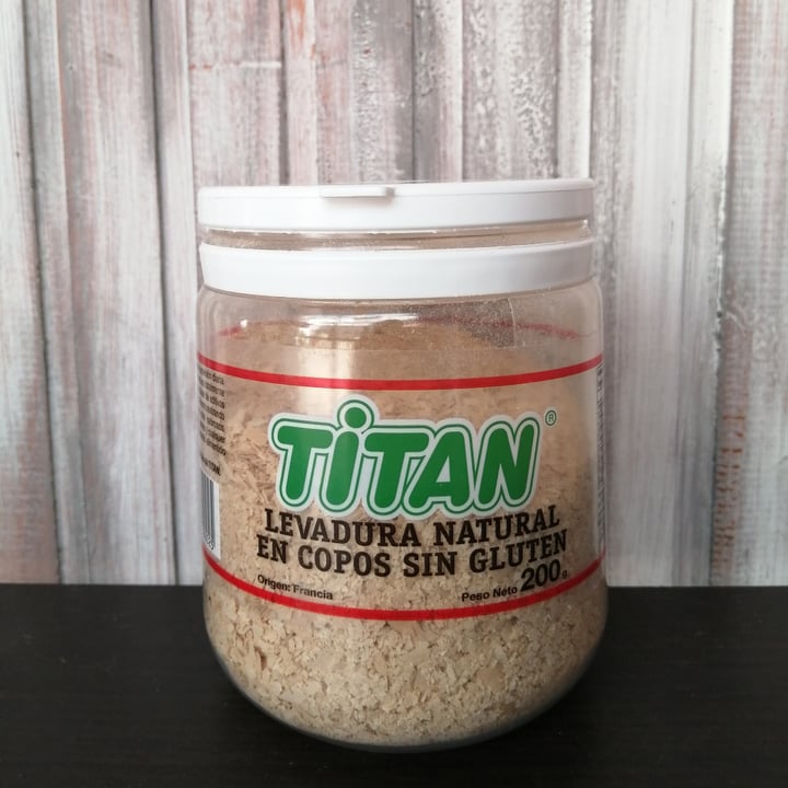 photo of Titan Levadura Natural en Copos shared by @maruvegana on  16 Oct 2020 - review