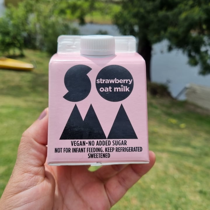 photo of SOMA Strawberry Oat Milk shared by @carmz on  04 Oct 2022 - review