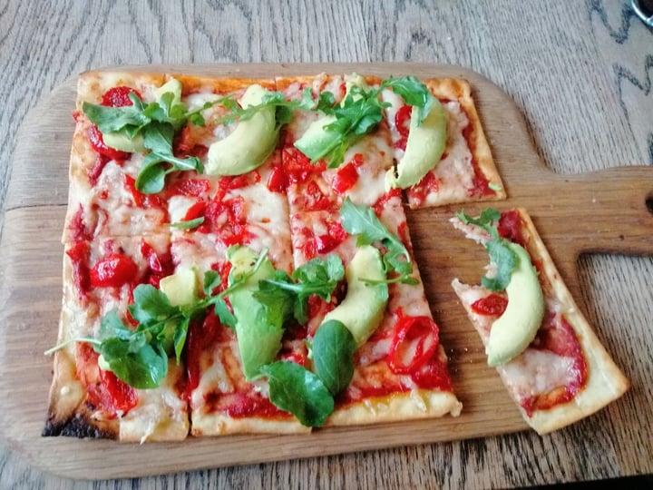 photo of Hudsons The Burger Joint (Hazelwood) The Fashionista Pizza shared by @karamikayla on  27 Nov 2019 - review