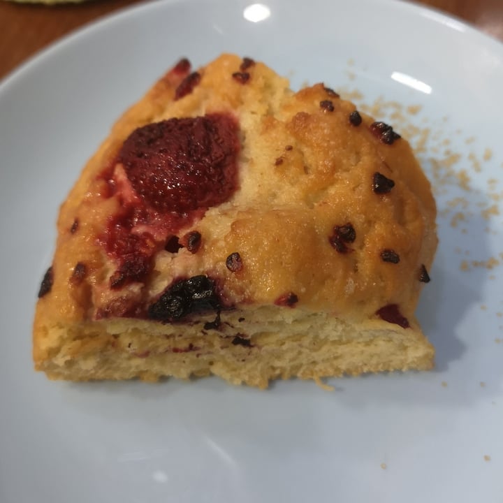 review photo of Mostaza Y Media Roscón de reyes shared by @pawwgreen on 13 Jan 2022 - review