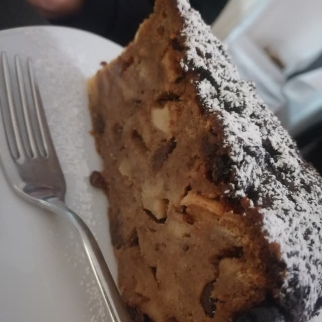 Photo of the dish “torta di mele e cannella”