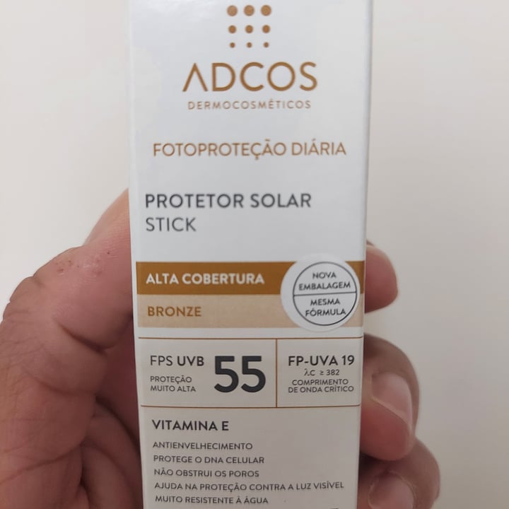 photo of Adcos Filtro solar em bastão shared by @julianamacedovet on  01 Dec 2022 - review