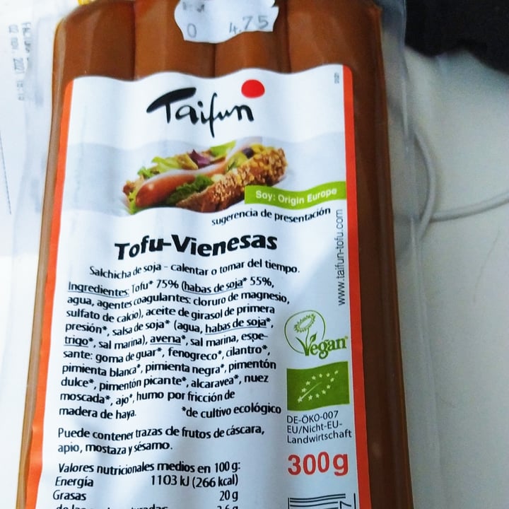 photo of Taifun Tofu Vienesas shared by @h3lena on  08 Nov 2021 - review