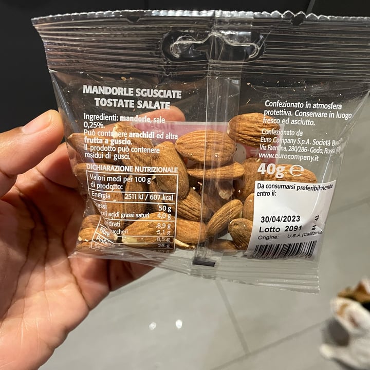 review photo of Conad sapori e dintorni mandorle sgusciate lievemente salate shared by @vic-victoria on 30 May 2022 - review