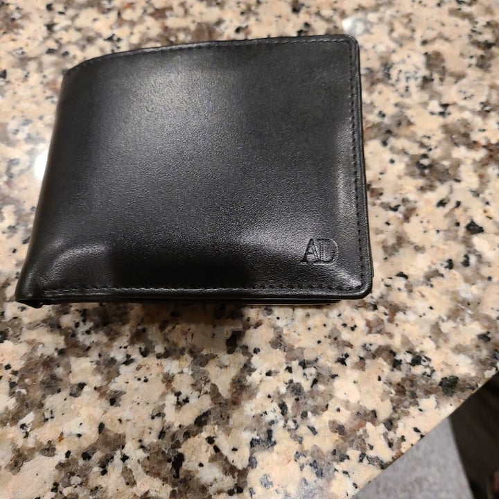 photo of Access Denied Vegan leather wallet shared by @johnrosz on  29 Dec 2020 - review