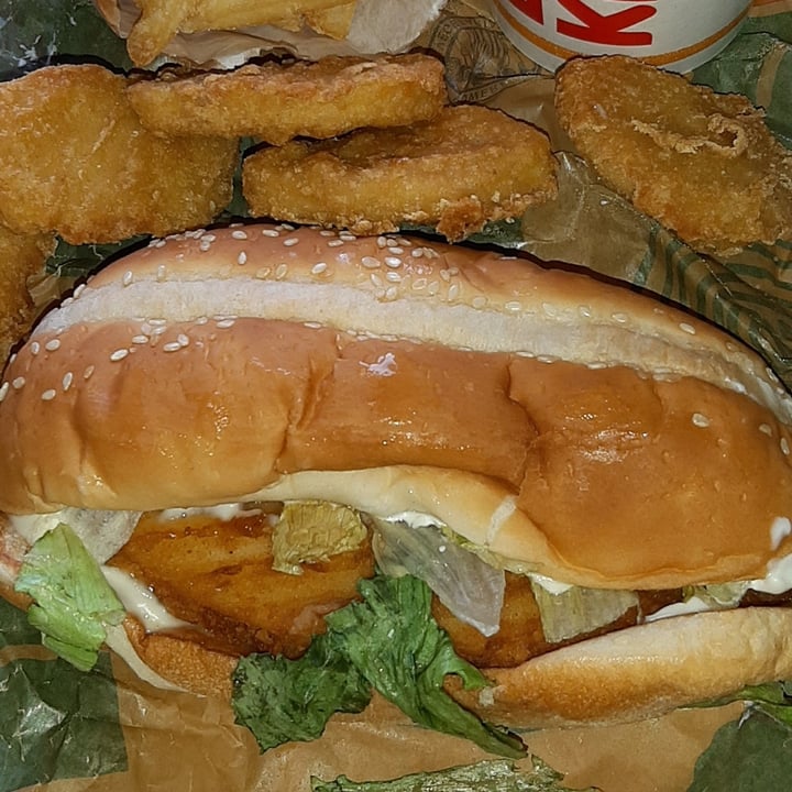 photo of Burger King South Africa Vegan Royale shared by @punkhippiesa on  09 Oct 2021 - review