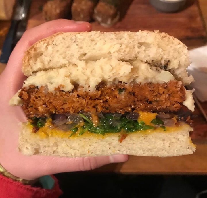 photo of Skal Hamburguesa Vegana shared by @sofiozon on  09 Jan 2020 - review