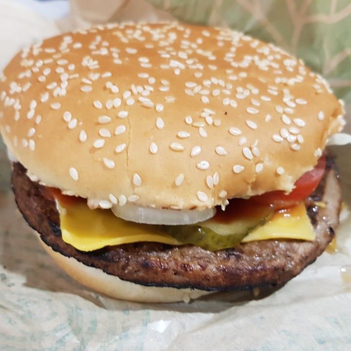 photo of Burger King Leicester Square Plant-based Cheeeze Whopper shared by @rnp20 on  21 Mar 2022 - review