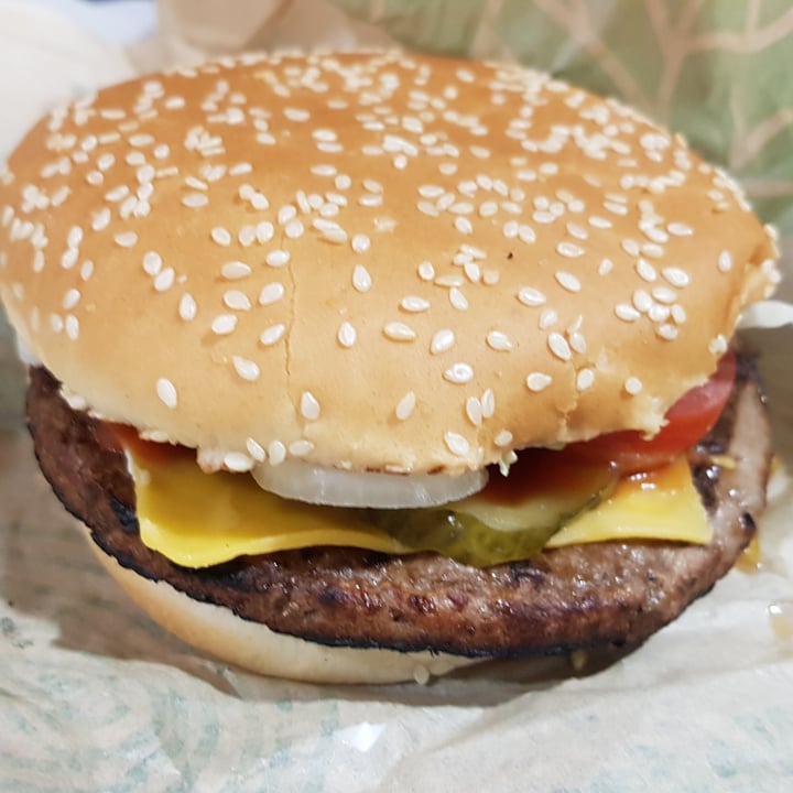 review photo of Burger King Leicester Square Plant-based Cheeeze Whopper shared by @rnp20 on 21 Mar 2022 - review