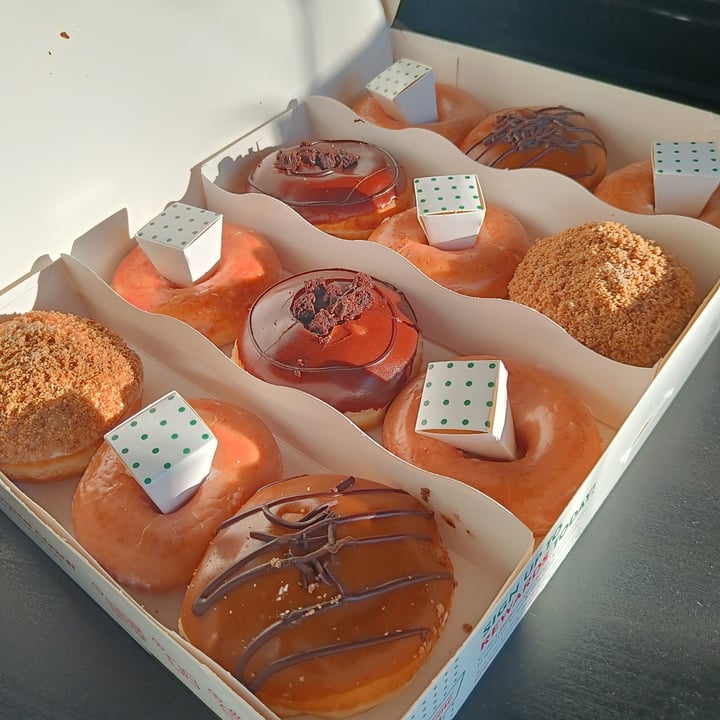 photo of Krispy Kreme Vegan Selection Dozen shared by @vervy on  16 Jan 2022 - review