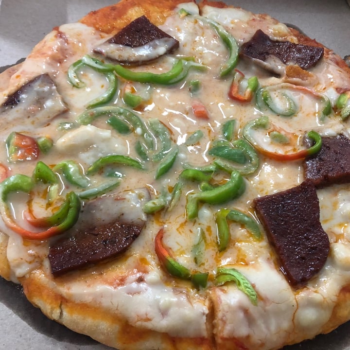 review photo of Loving Hut Microcentro Pizza de Jamón y Morrón shared by @veyrona on 07 Dec 2020 - review