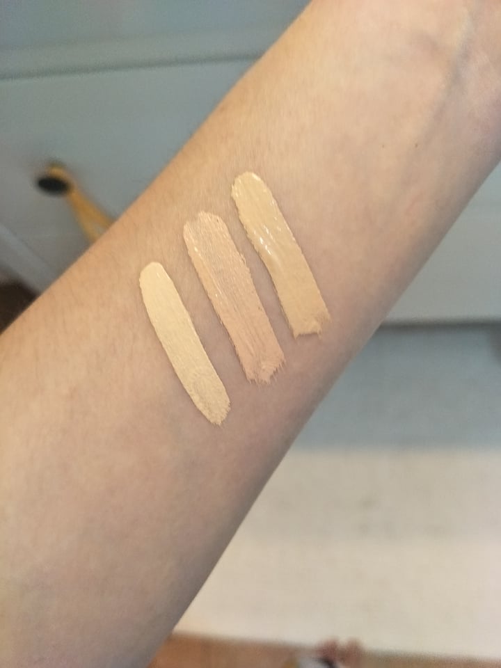 photo of e.l.f. Cosmetics 16hr Camo Concealer shared by @lou on  22 Jun 2019 - review