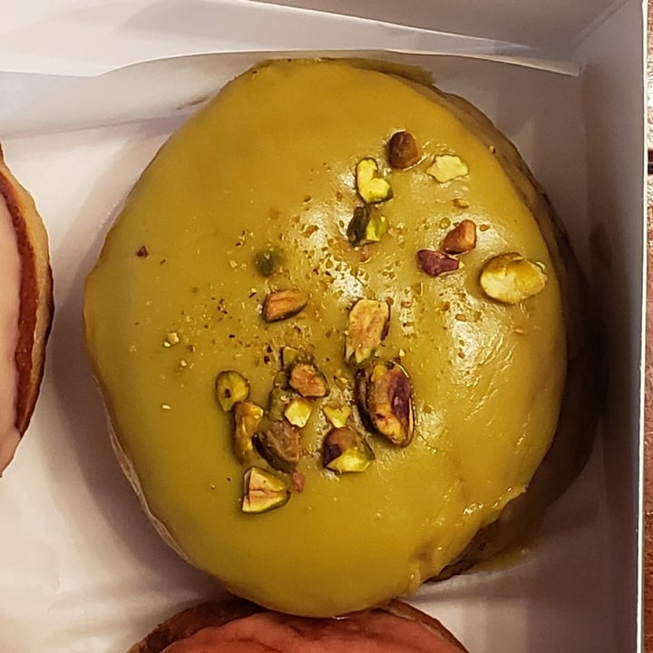 photo of Crave Doughnuts Chocolate Pistachio shared by @all1za on  30 Aug 2021 - review