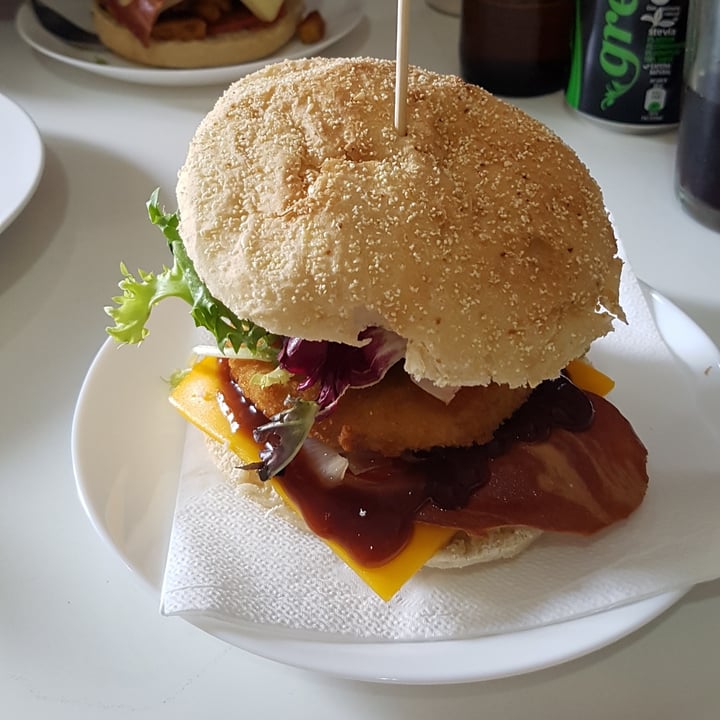 photo of Ruta 42 Burguer shared by @kons on  01 Jun 2020 - review