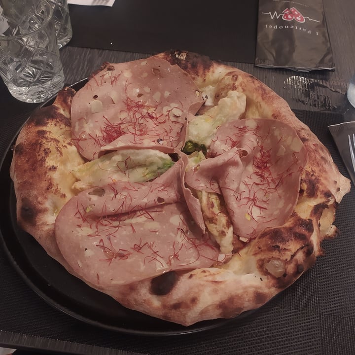 photo of Pizzeria "I Partenopei" Brescia rugiada Veg shared by @monicaswami on  30 Oct 2022 - review