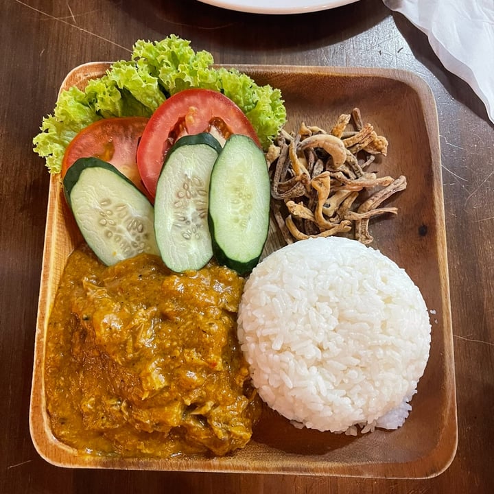 photo of nomVnom Bistro Toon Rendang Rice shared by @shalini97 on  23 Jun 2022 - review