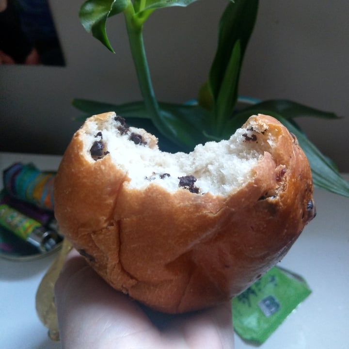 photo of Land&Monkeys Amsterdam Brioche au chocolat shared by @chiaraclaire on  15 Apr 2022 - review