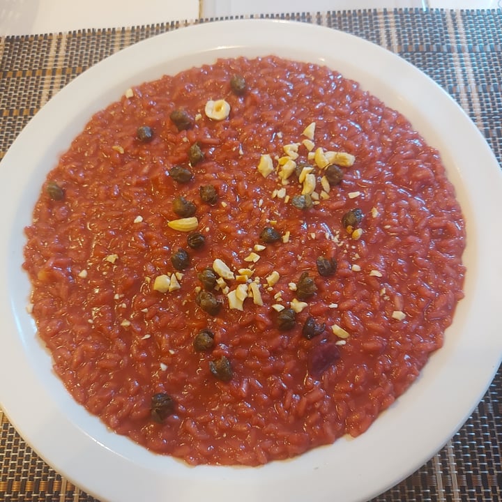 review photo of Ma Va' ? Restaurant Roma Risotto con Rapa Rossa, Noci E Capperi shared by @ricciocapriccio on 31 Jul 2022 - review