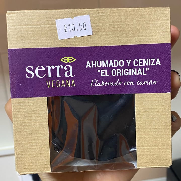 photo of Serra Vegana Queso ahumado y ceniza "El Original" shared by @irenevegan on  03 Apr 2022 - review